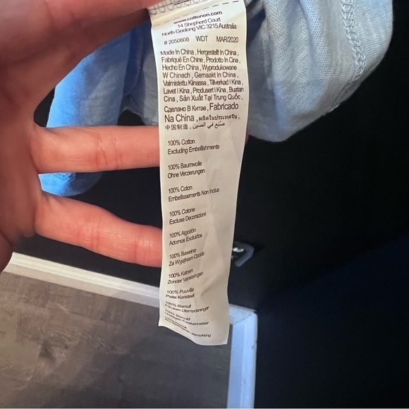 NWT Disney Tee shirt Mickey Flag Size:S - Picture 7 of 8